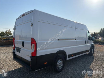 Caja cerrada Opel
