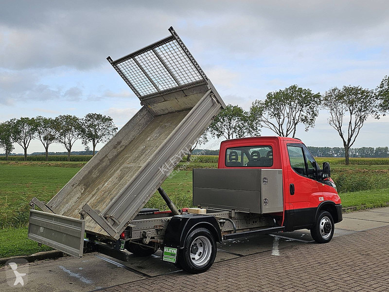 Лекотоварен автомобил Iveco 35C12 Kipper Kist...