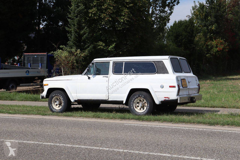 Furgoneta Jeep Chief