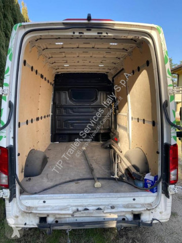 Caja cerrada MAN