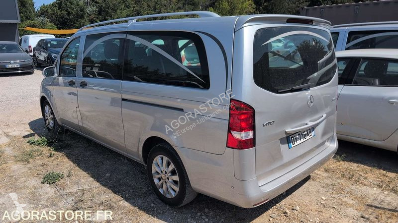 Véhicule utilitaire Mercedes VITO