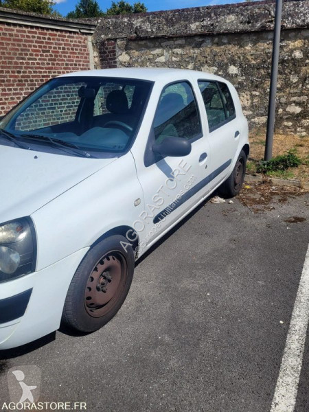 Véhicule utilitaire Renault CLIO