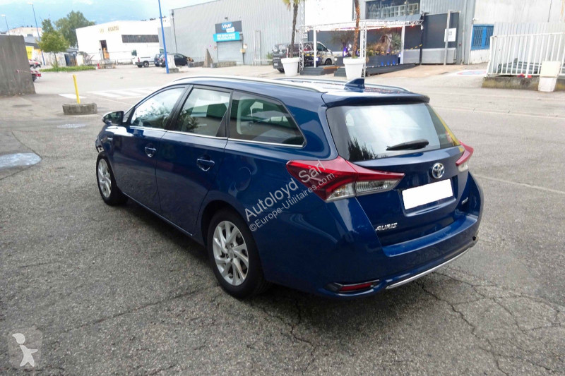 Лекотоварен автомобил Toyota AURIS TOURING 1,8...