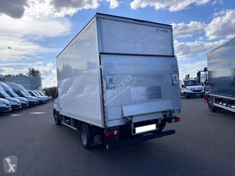 Véhicule utilitaire Iveco CCb 35C16 - 3.0L -...