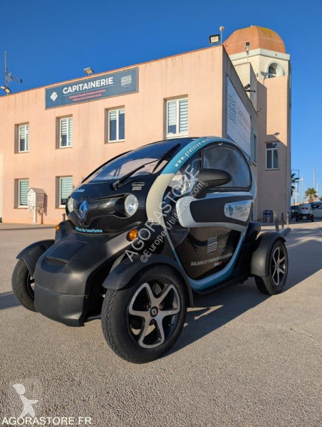 Комерційні автомобілі Renault TWIZY