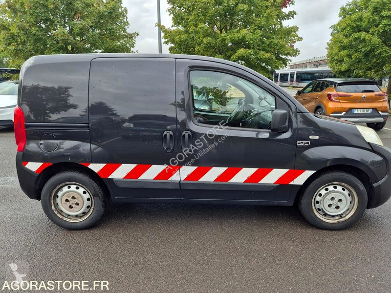 Комерційні автомобілі Peugeot BIPPER