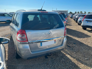 Комбі Opel