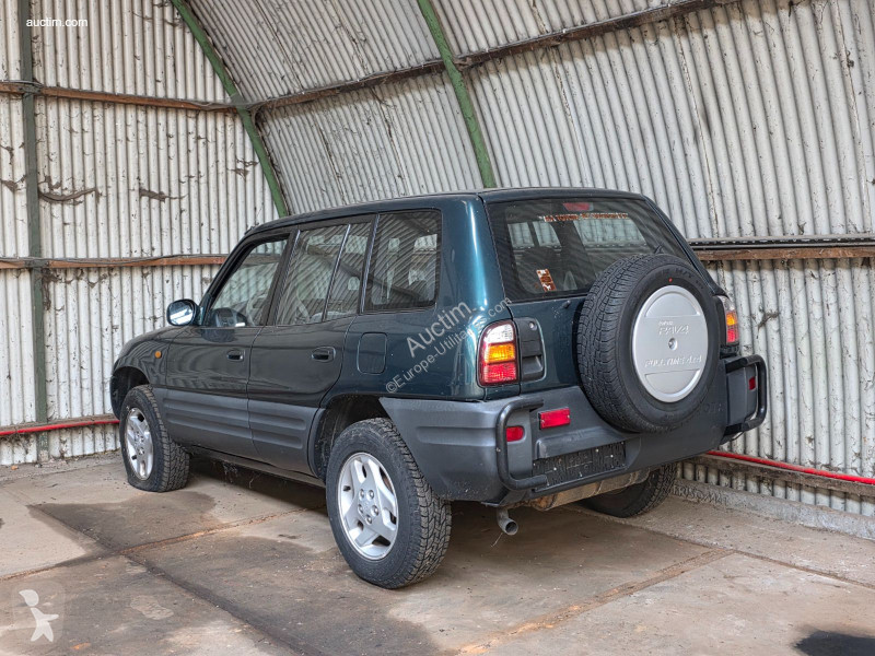 Комерційні автомобілі Toyota rav 4