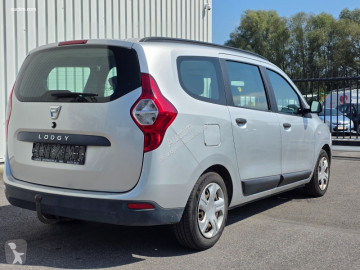 Автомобіль Dacia
