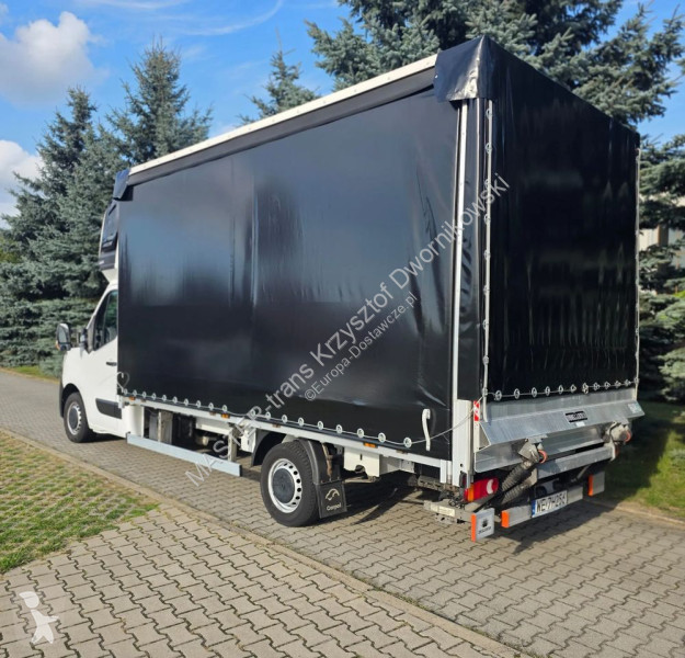 Комерційні автомобілі Renault