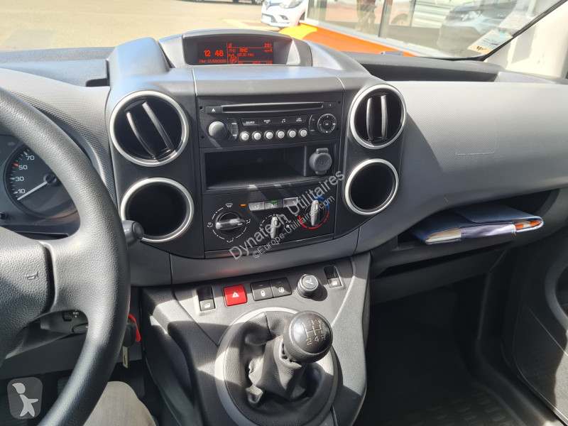 Лекотоварен автомобил Peugeot PARTNER STANDARD...
