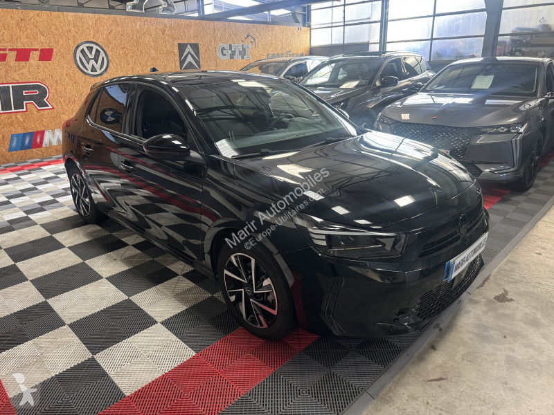 Лекотоварен автомобил Opel CORSA