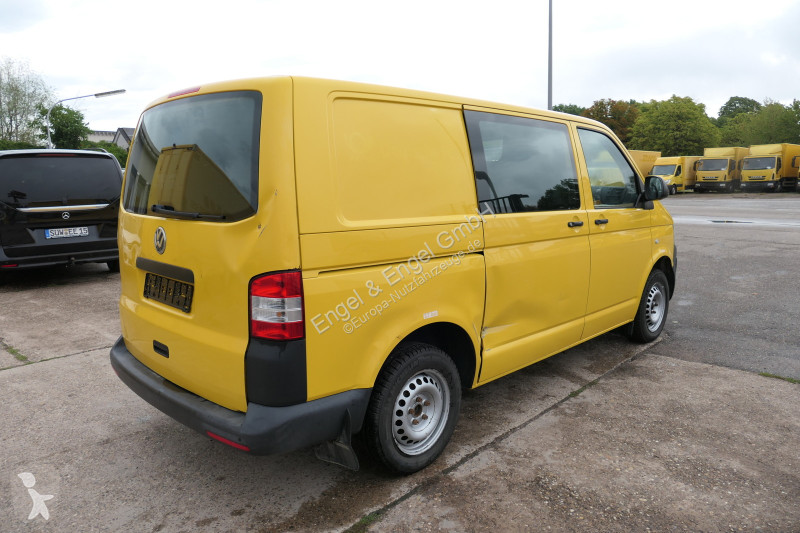 Лекотоварен автомобил Volkswagen T5 Transporter...