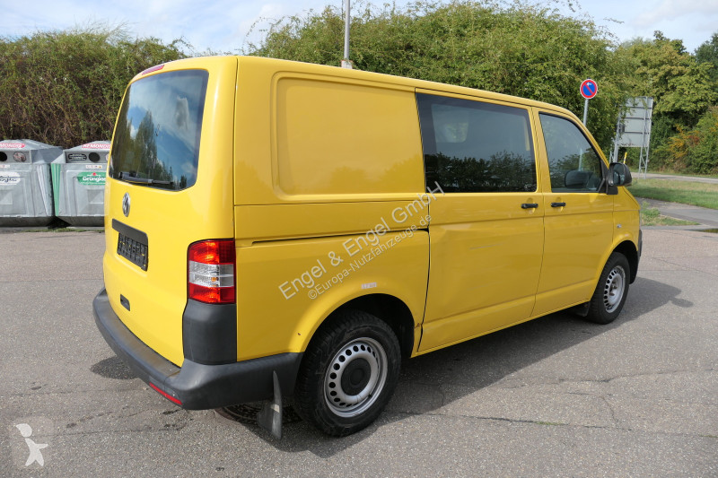 Лекотоварен автомобил Volkswagen T5 Transporter...