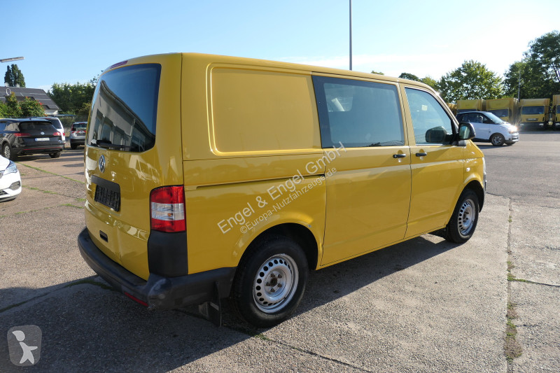 Лекотоварен автомобил Volkswagen T5 Transporter...