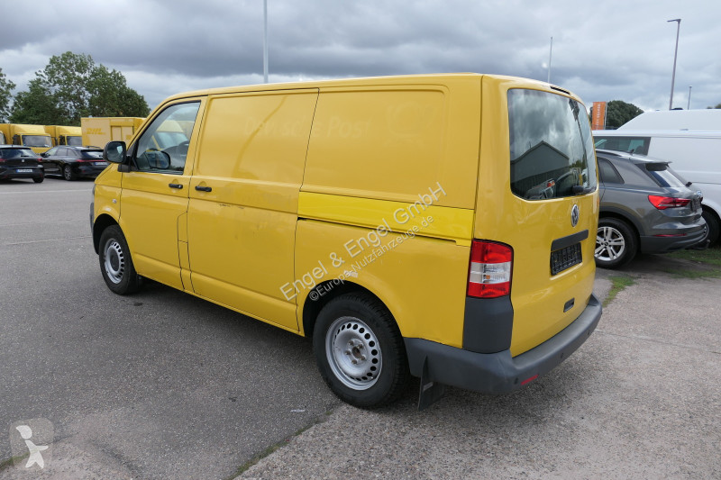 Лекотоварен автомобил Volkswagen T5 Transporter...