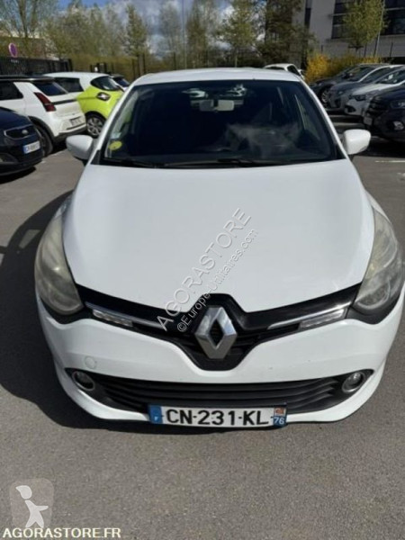 Лекотоварен автомобил Renault CLIO