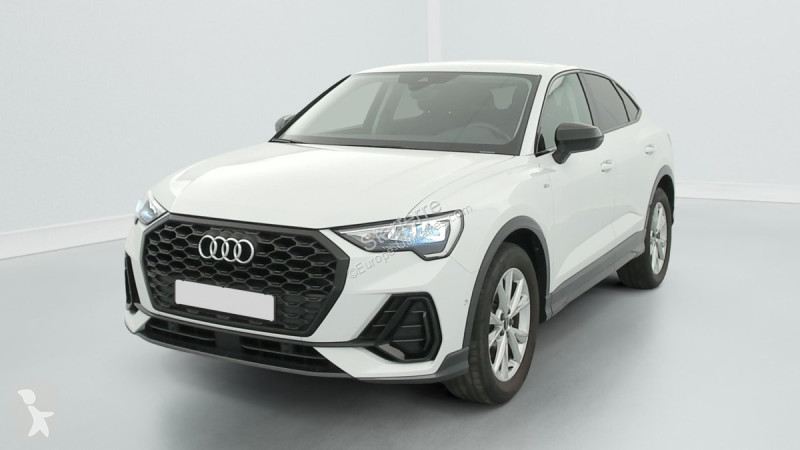 Véhicule utilitaire Audi Q3