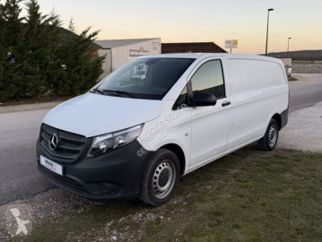 Fourgonnette Mercedes