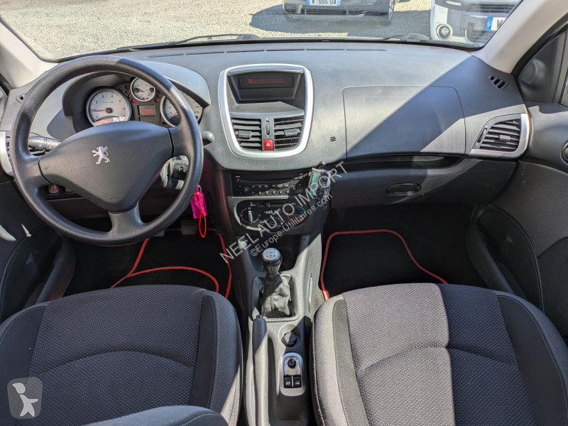 Лекотоварен автомобил Peugeot