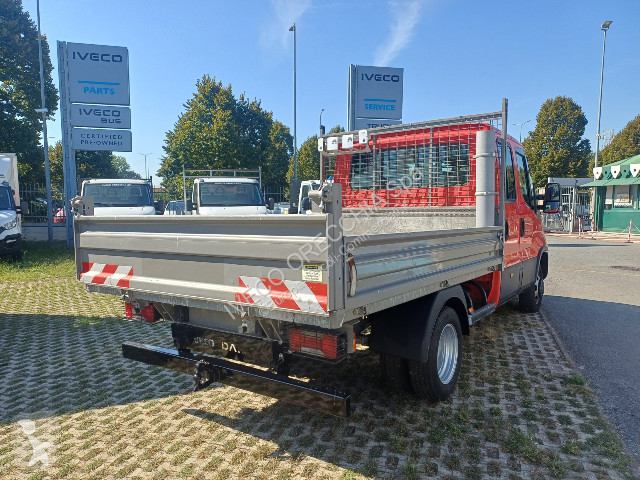 Лекотоварен автомобил Iveco DAILY 35C12 6+1