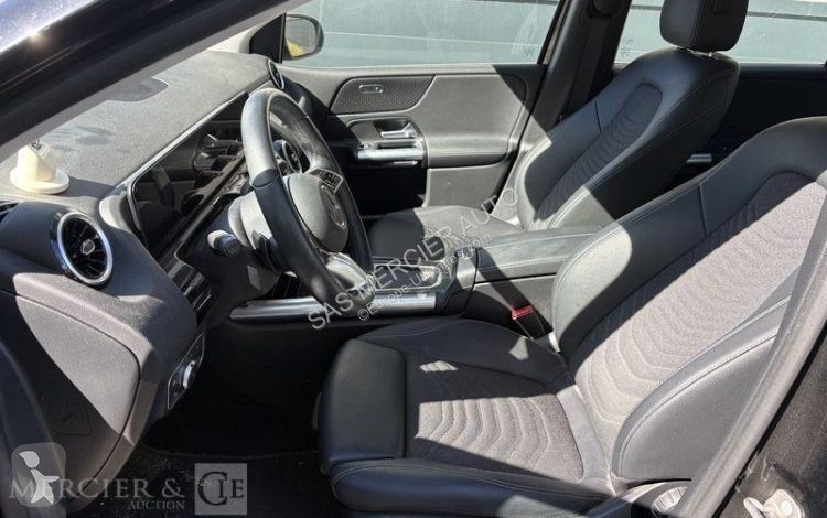Лекотоварен автомобил Mercedes