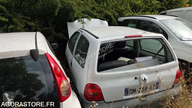 Лекотоварен автомобил Renault TWINGO