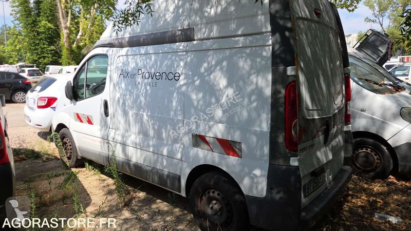 Лекотоварен автомобил Renault TRAFIC