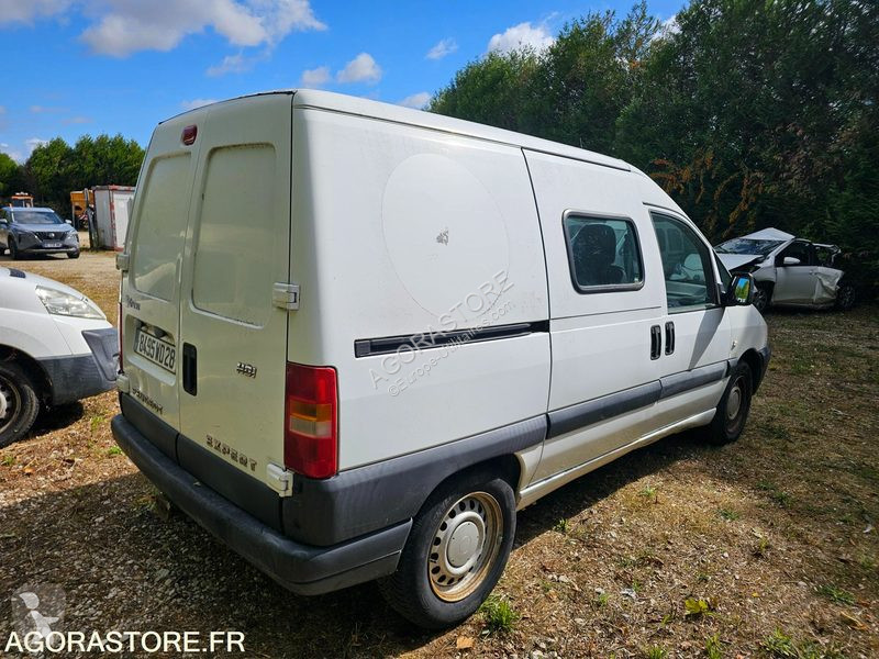 Лекотоварен автомобил Peugeot