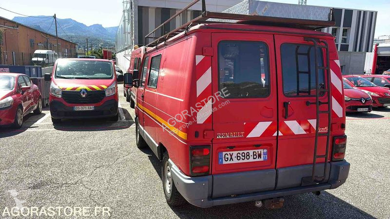 Лекотоварен автомобил Renault TRAFIC