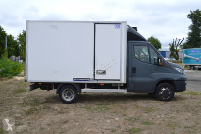 Лекотоварен хладилен автомобил Iveco