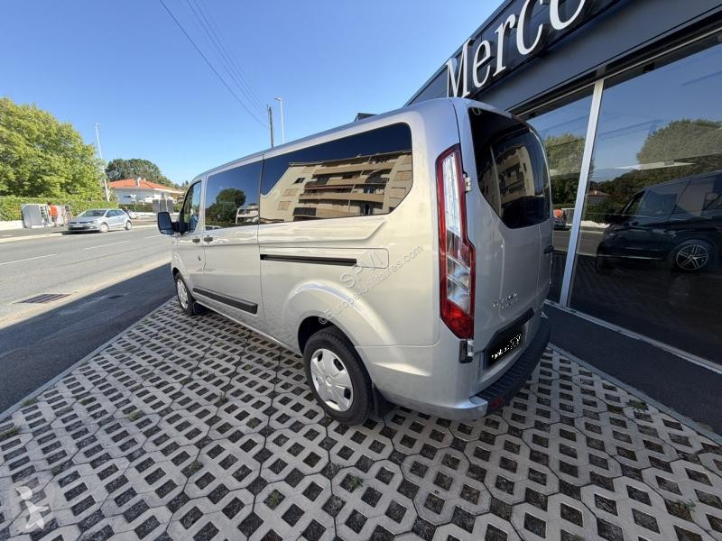 Лекотоварен автомобил Ford 2T Kombi T330 L2H2...