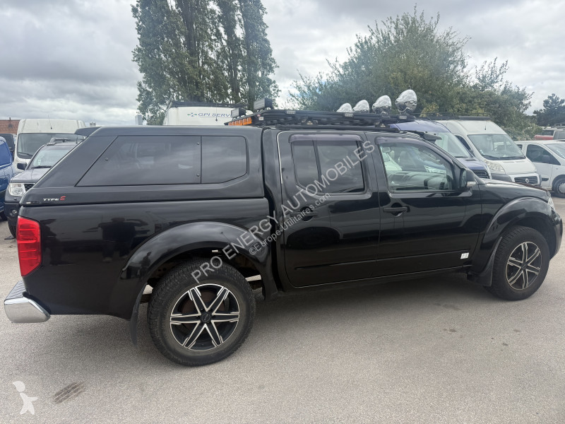 Лекотоварен автомобил Nissan NAVARA 2.5 DCI...