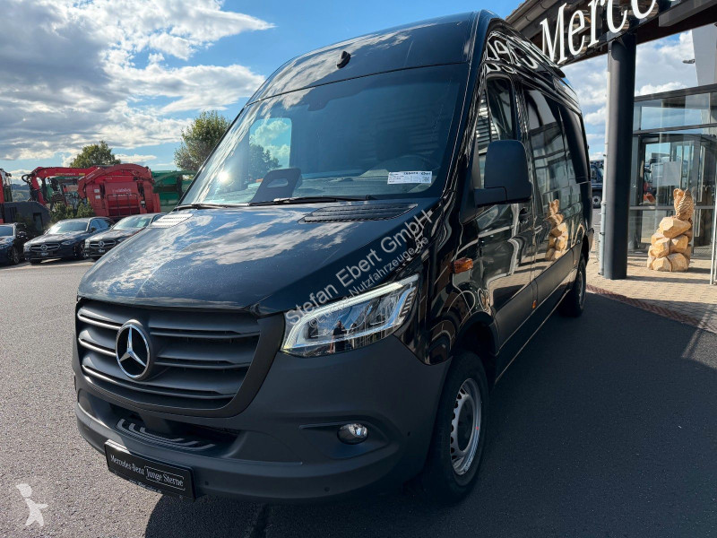 Лекотоварен автомобил Mercedes 317 CDI 9G 3665...