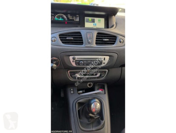 Coche monovolumen
