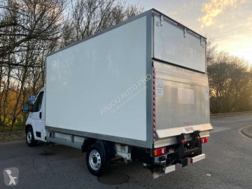 Caja cerrada Fiat