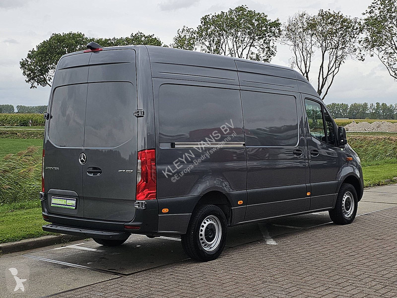 Bedrijfswagen Mercedes 317 L2H2 LED Mbux10