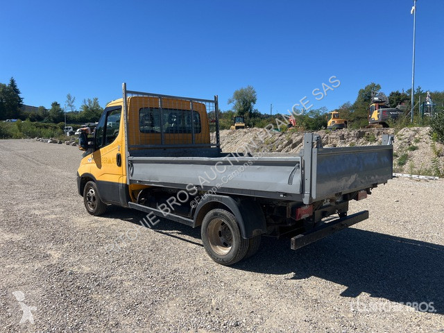 Коммерческий автомобиль Iveco  35-130
