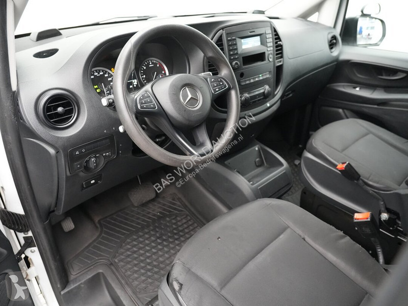 Bedrijfswagen Mercedes 116