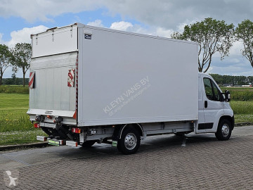 Caja cerrada Opel