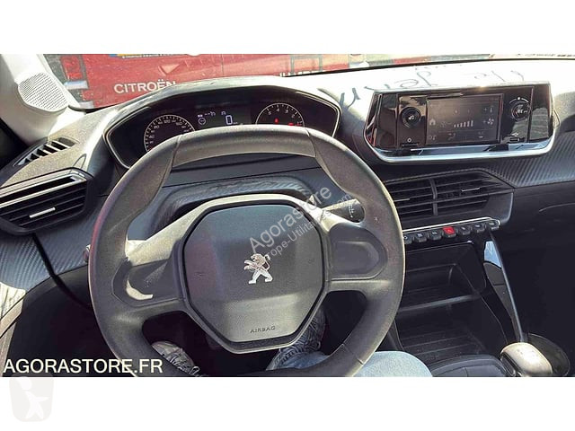 Коммерческий автомобиль