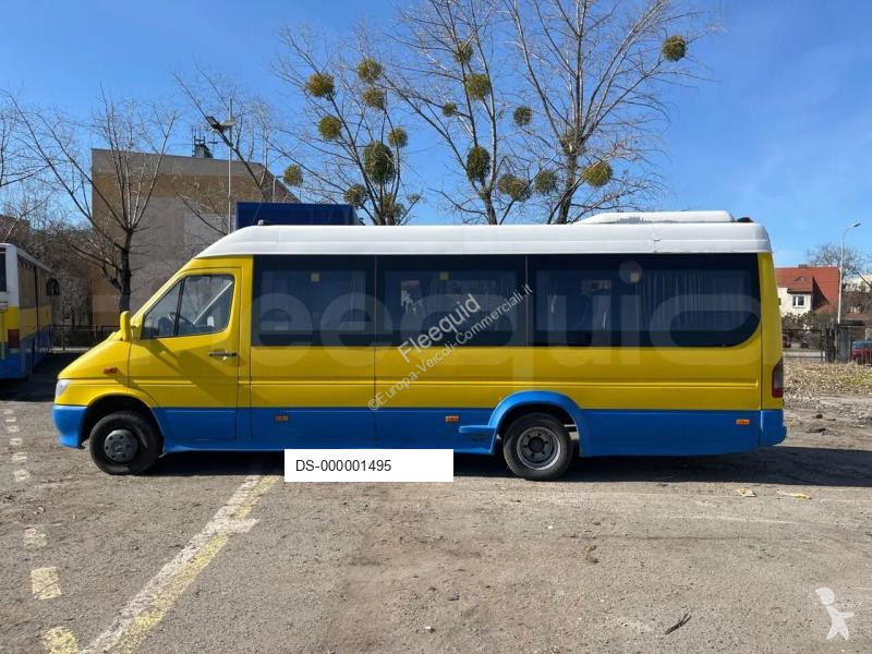 Mercedes  van