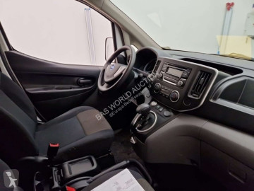 Carro break Nissan
