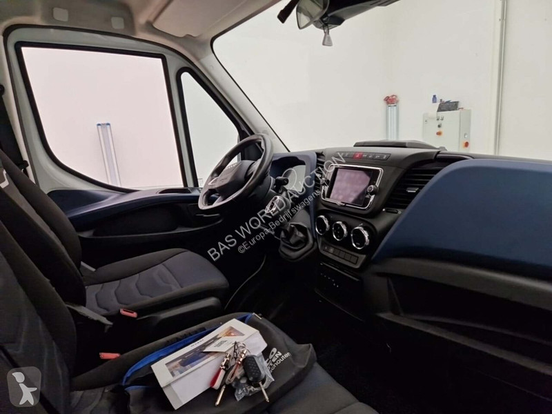 Furgoneta Iveco 3.0 D Hi-Matic Pick up AUT....