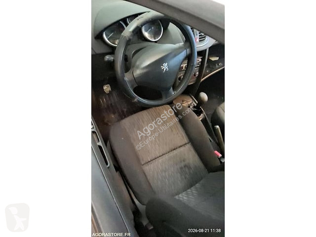 Коммерческий автомобиль