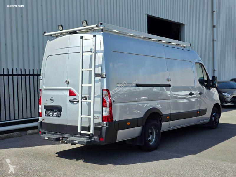 Furgoneta Opel movano