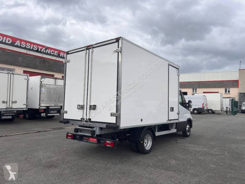 Коммерческий автомобиль Iveco 35C14