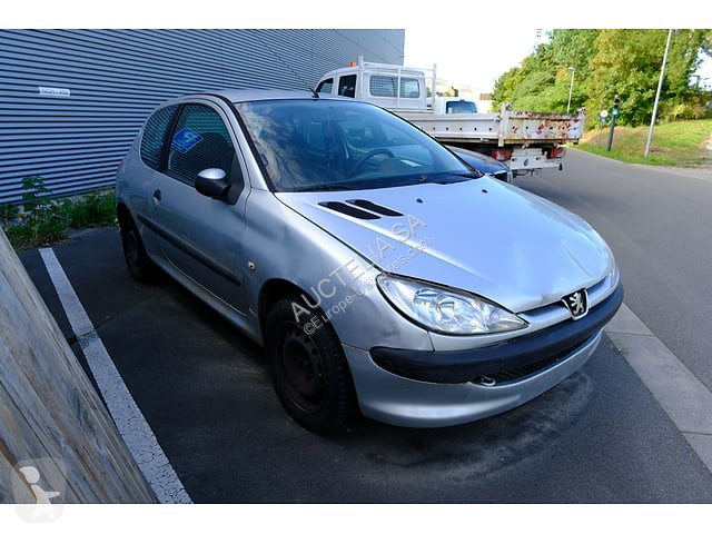 Коммерческий автомобиль Peugeot 208