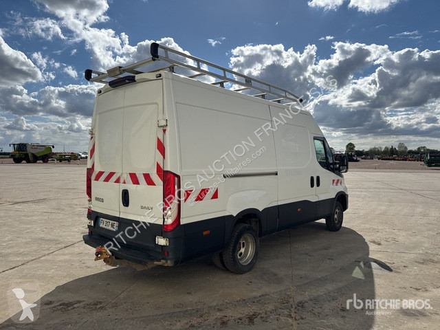 Haszongépjármű Iveco 35C18
