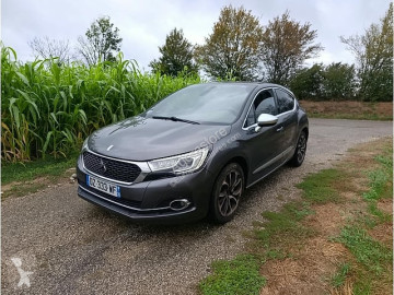 Автомобиль с кузовом «седан» DS